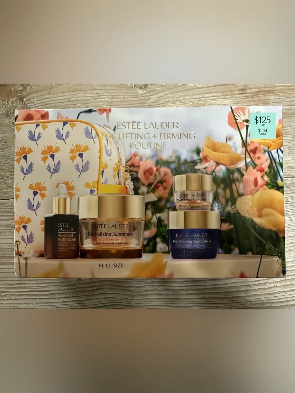 Estée Lauder Lifting and Firming Routine
Revitalizing Supreme+ Skincare Gift Set - Picture 4 of 7